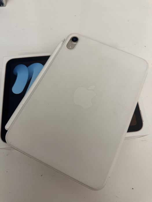 Ipad mini в идеальном состоянии