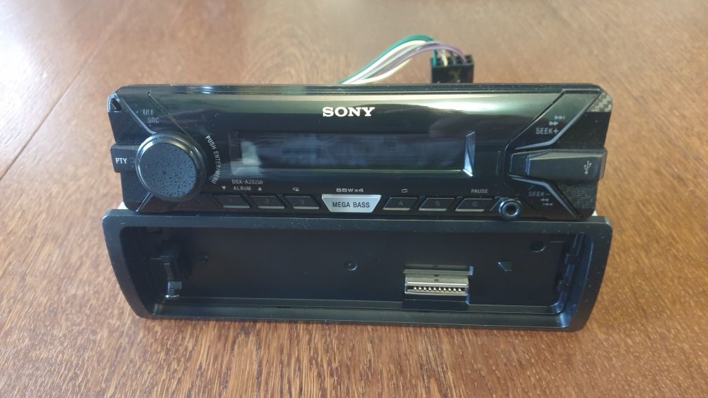 Авто плеър радио музика за кола Сони Sony  USB AUX