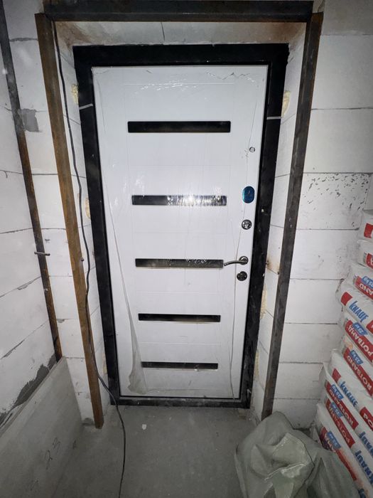 Temir standart kirish eshigi