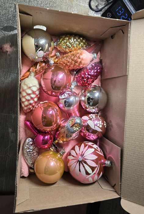 Продам стеклянные игрушки СССР.