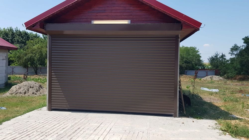 Usi garaj tip rulou automatizate si termopane