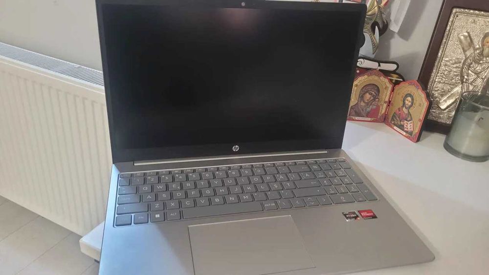 Laptop HP in garantie, Ryzen 5, 16GB RAM, 512GB SSD, Full HD – ca nou!