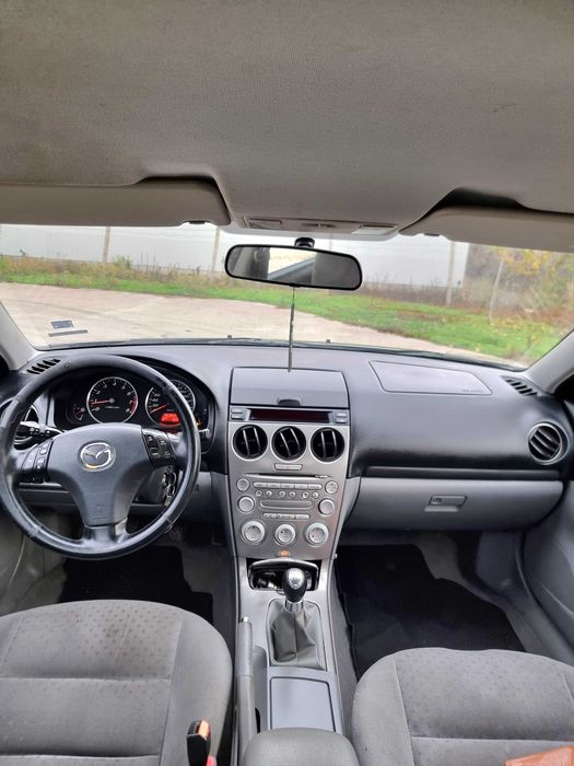 Mazda 6  1.8 Бензин