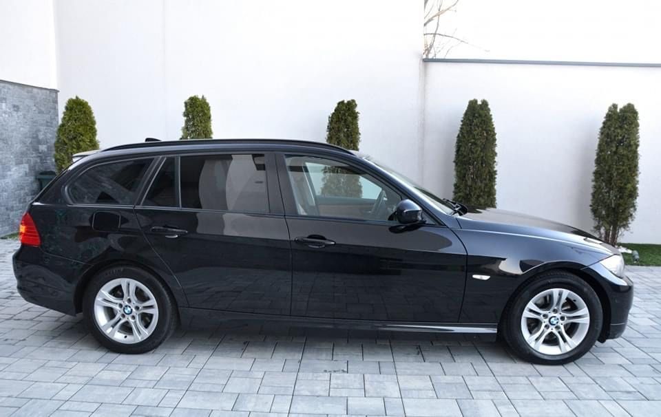 BMW E91 318d 2012