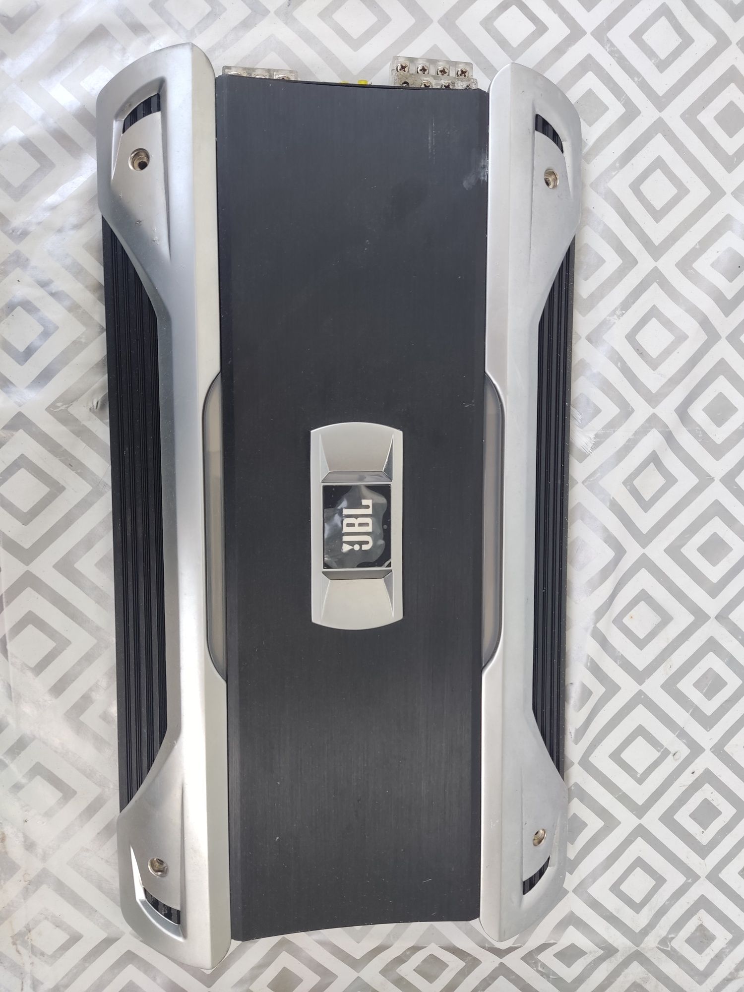Усилвател jbl gto 1004