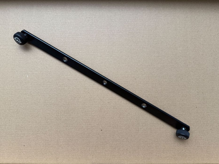 Bară pentru mai multe microfoane K&M 236