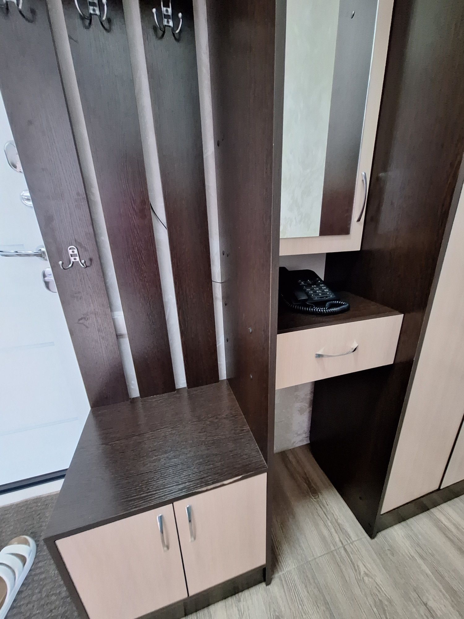 Продаётся прихожая