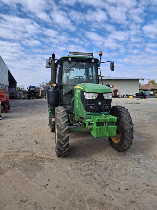 John deere 6130m