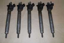 Injector Volvo V70 2.4 diesel euro 5 cod 0445116016