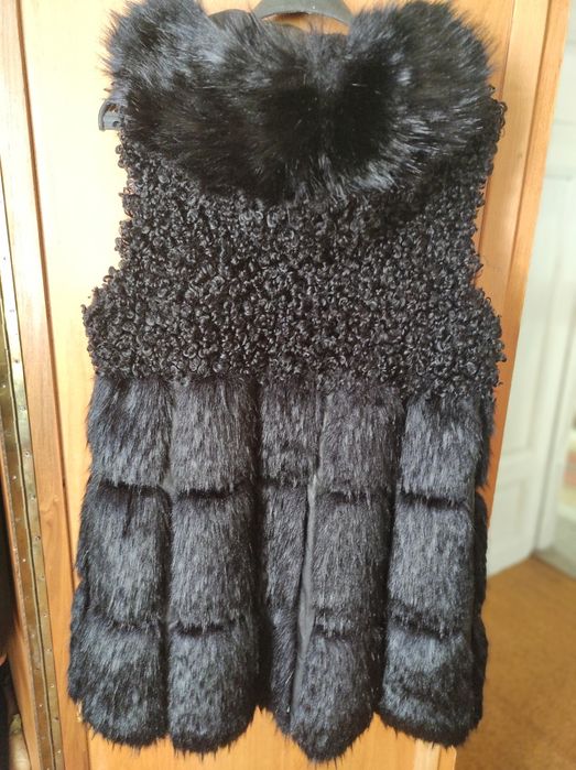 Черен елек от изкуствен косъм