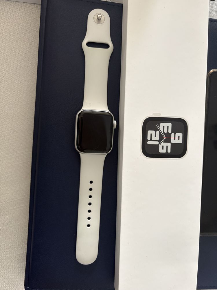 Apple Watch SE (2nd Gen) 40mm