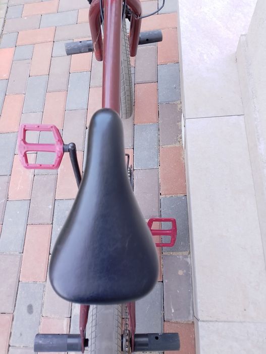 Vând bicicleta Btwin BMX