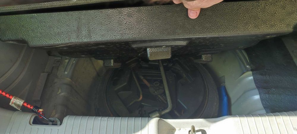 Vând auto Kia Picanto foarte utilă