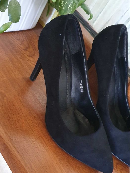 Туфли замшевые 39 размер