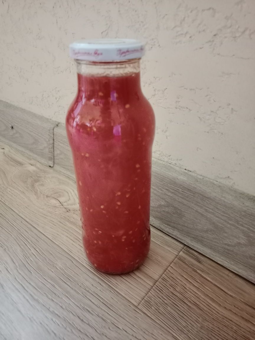 Продам вазу с колосками и банки с крышками