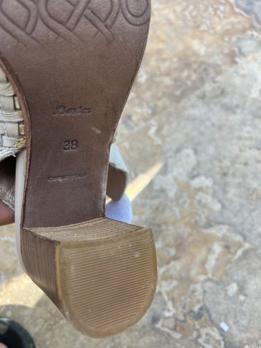 Botine cu varf decupat Bata piele naturala marimea 38
