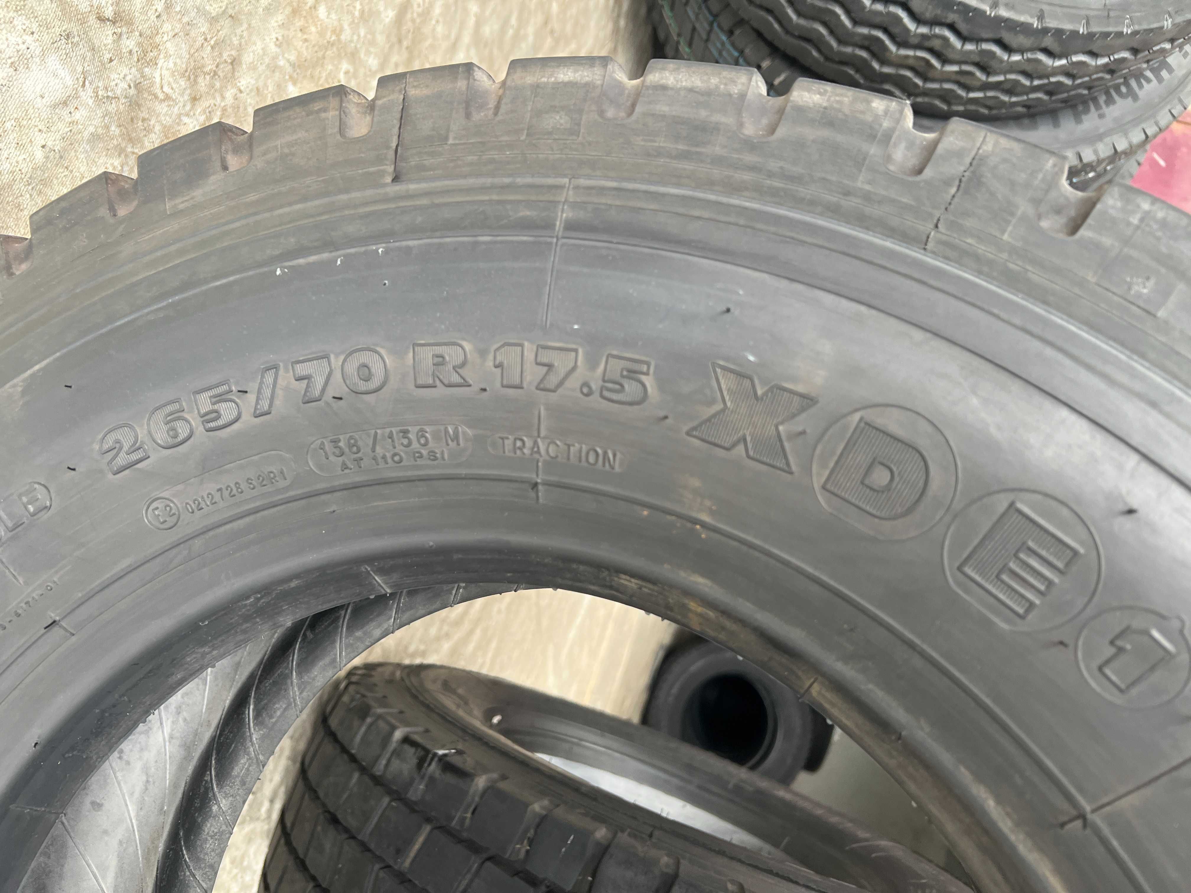 2 тежкотоварни гуми 265/70R17.5 Michelin XDE1 138/136M M+S Germany
