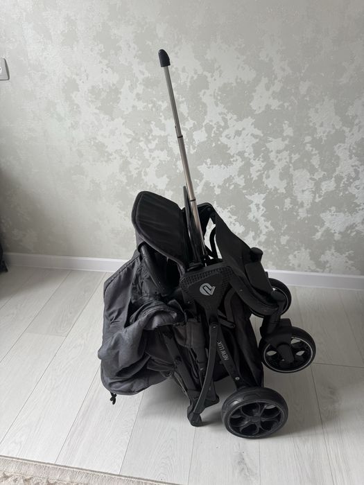 Продам прогулочную коляску