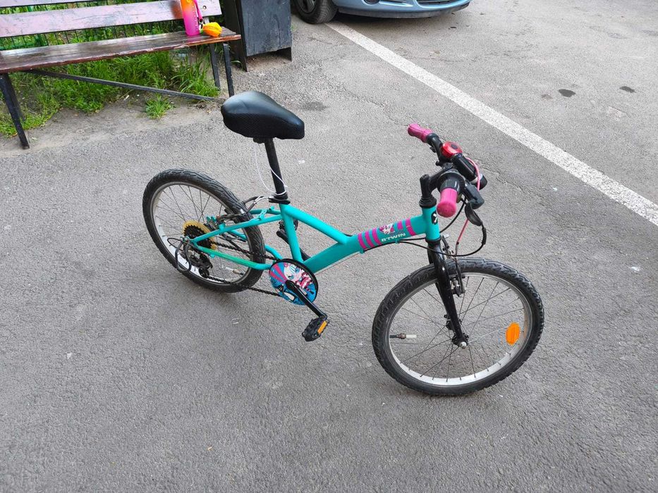 VÂNDUTĂ!Vand bicicleta fete stare f buna