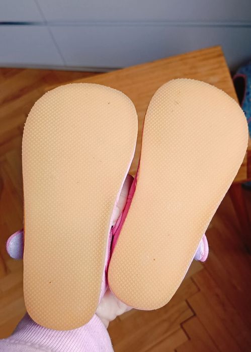 Боси пантофи EF Barefoot Fuxia Slippers номер 26
