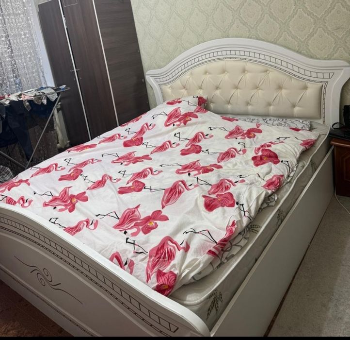 Кровать двухспалка большой