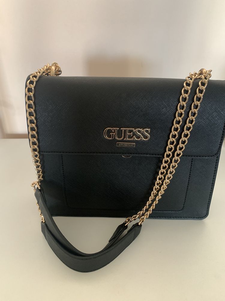 Дамска чанта Guess