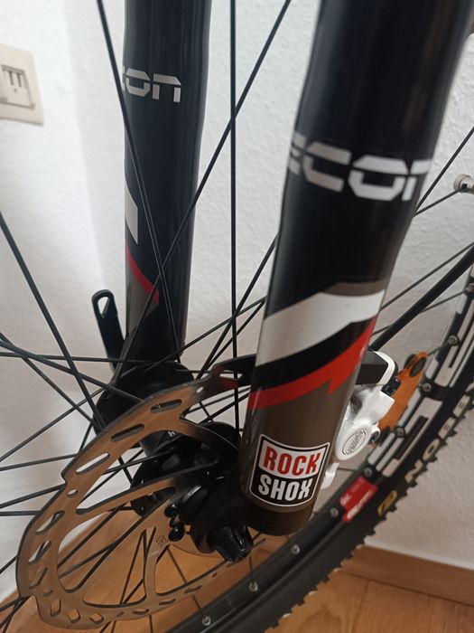 Bicicleta MTB FOCUS Black Forest