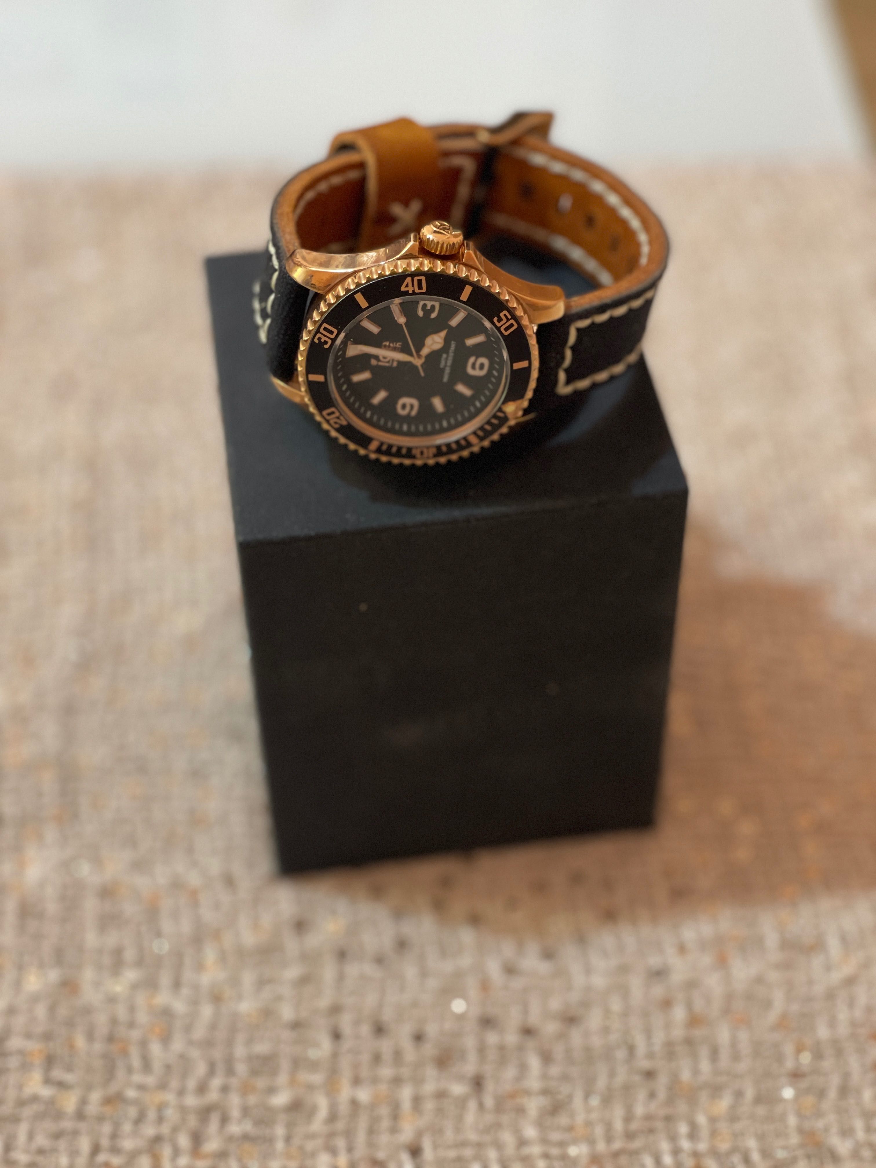 Часовник Ice Watch Gold