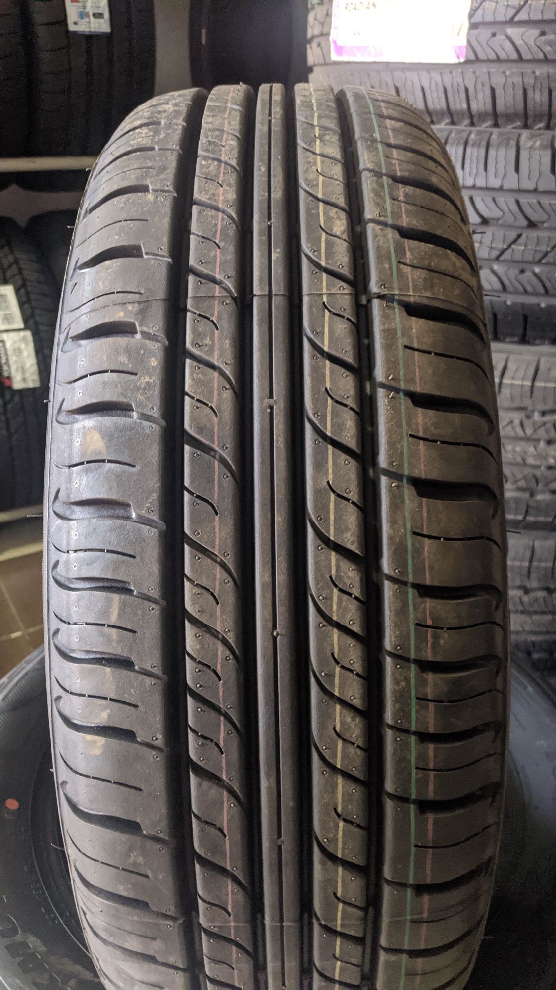 185/70R14 Triangle TR928