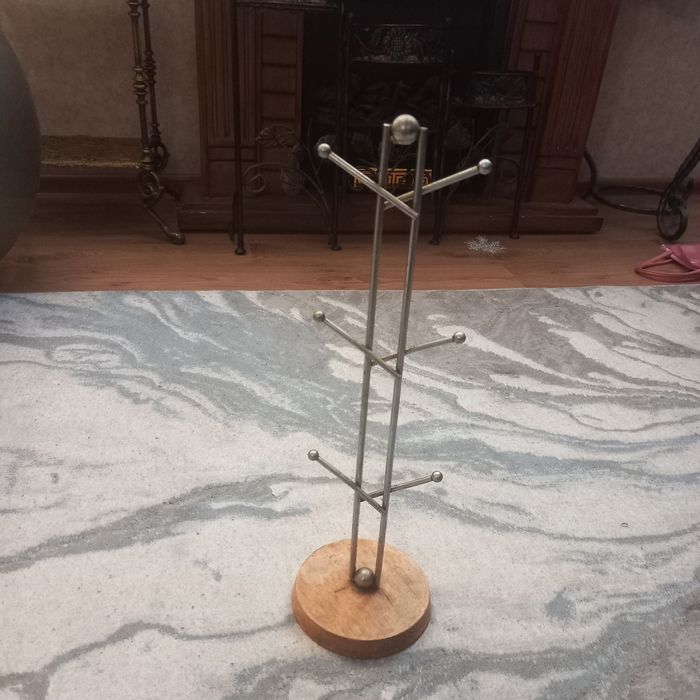 Подставка для чашек и стаканов