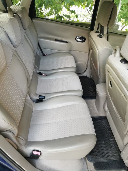 Рено Сценик  2. 0 бензин /газ