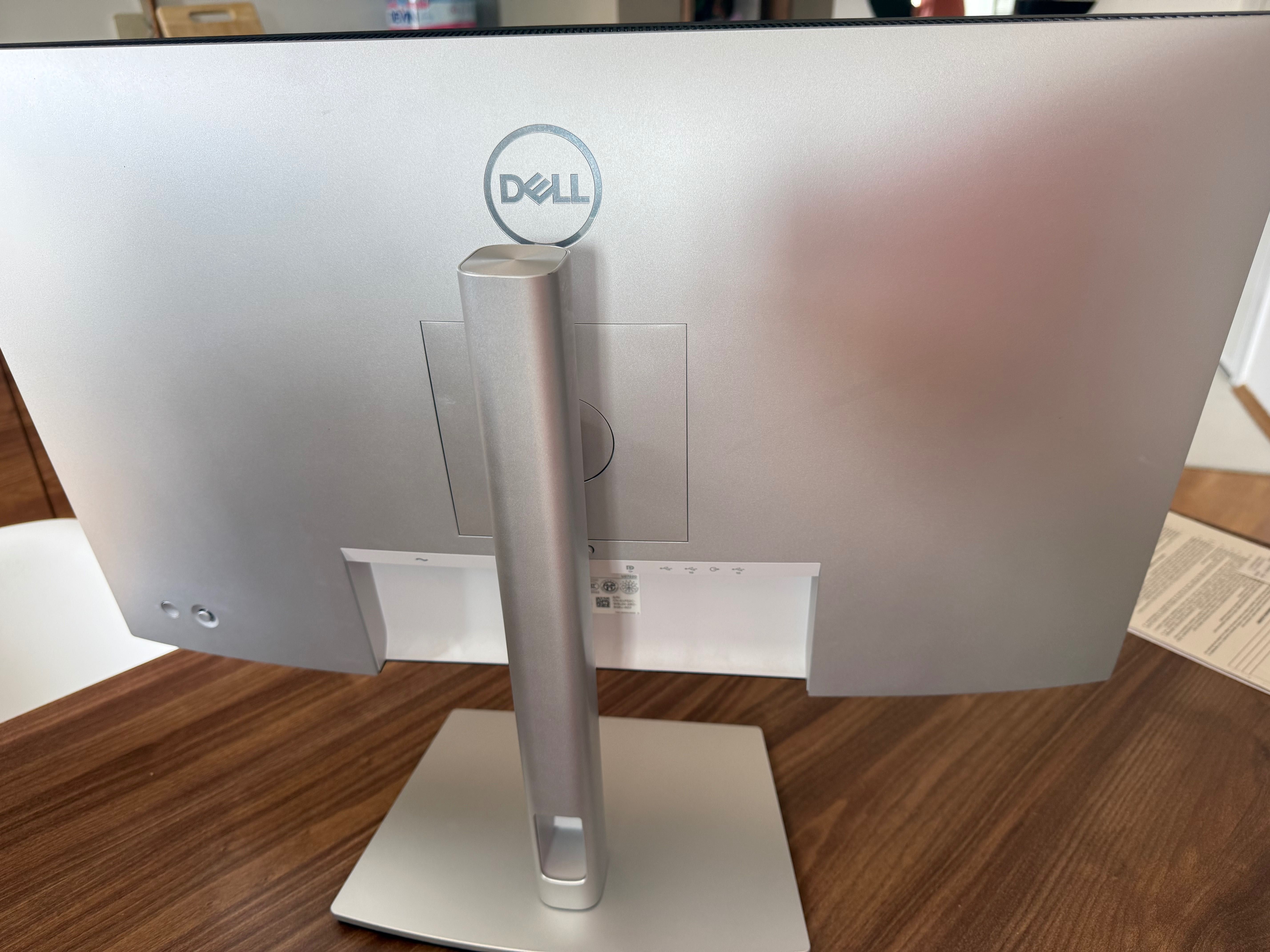 Монитор Dell UltraSharp U2722D (гаранция)