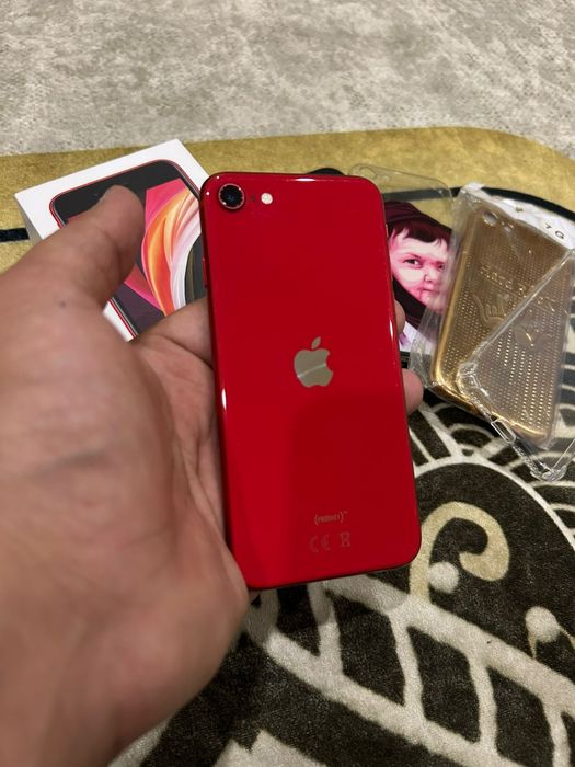 Продам iPhone SE