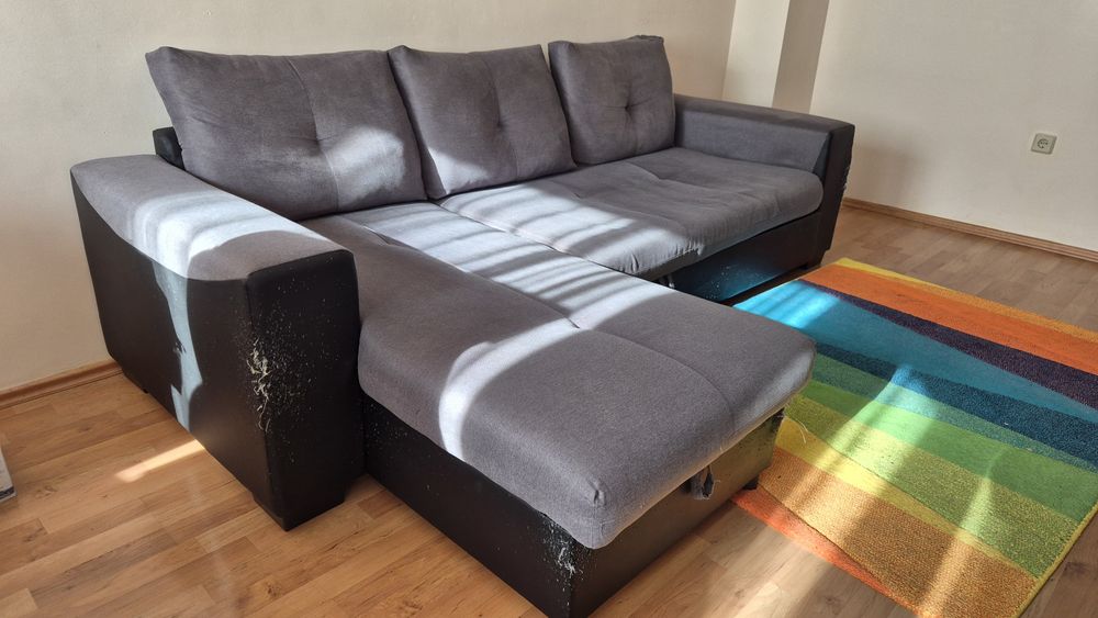 Диван с лежанка сив