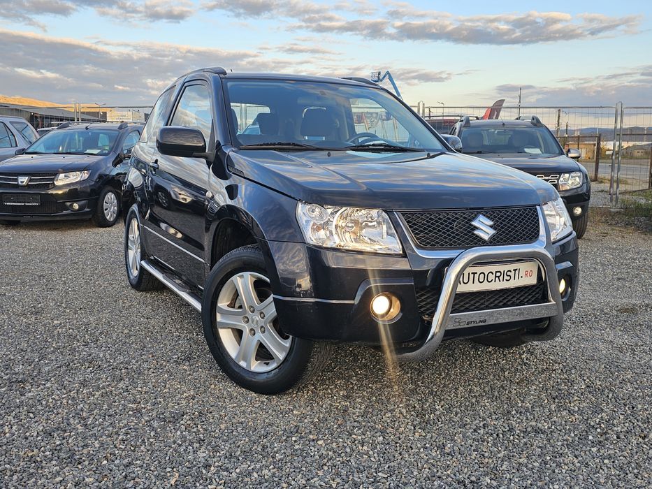 Suzuki grand vitara,1.6 Benzina,4x4,Clima,Jante,Cârlig, Posibil Rate *
