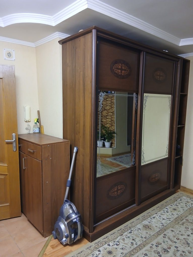 Продам прихожный