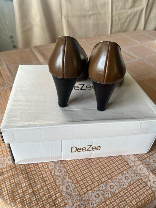 Pantofi piele naturala românești noi.