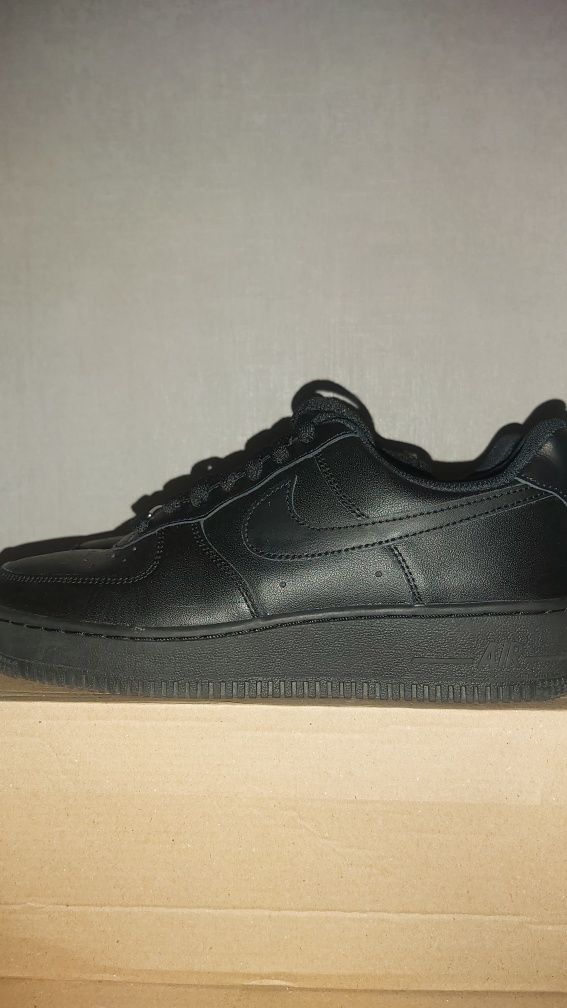 Nike Air Force 1 Triple Black - Номер 40
