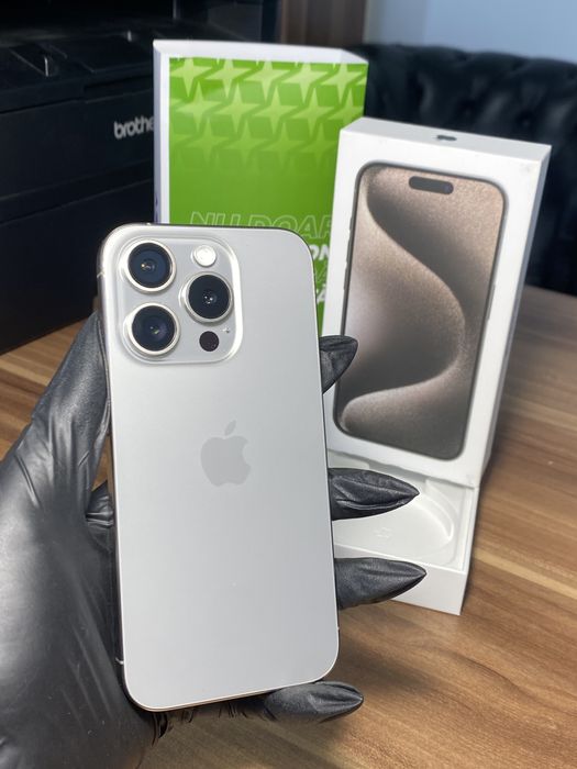 iPhone 15 Pro • 256 GB • Natural Titanium