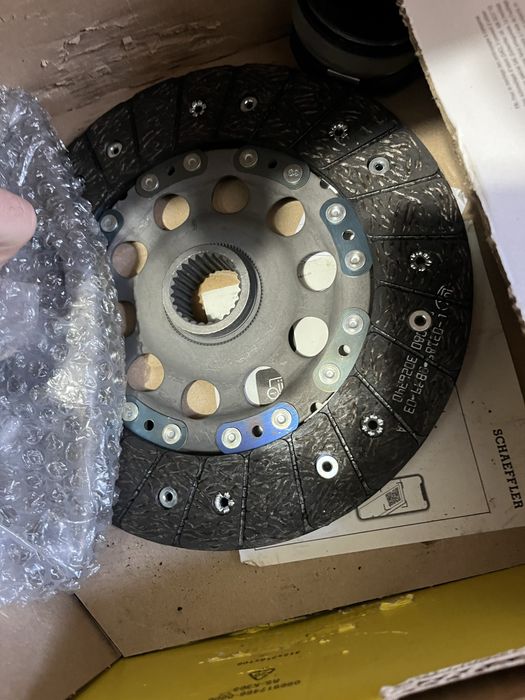 Нов феродов диск и лагер от 550и 550i Luk