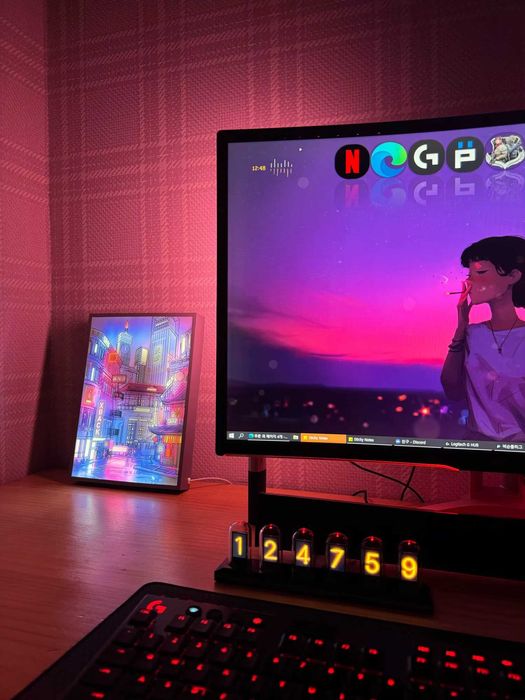Ceas cu tuburi din sticla si display ips personalizabil - Cadou inedit
