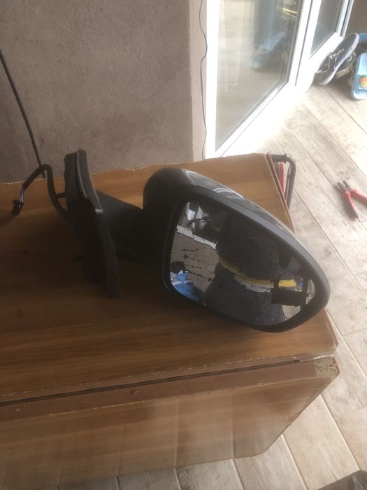 Oglinga Logan III 2024