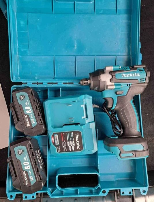 Чисто нов Акумулаторен Гайковерт DeWalt Makita