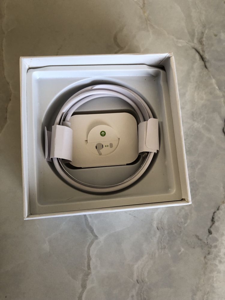 AirPods 2 Pro (Cu toate accesorile)