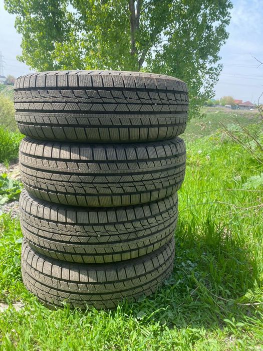 зимние шины 215 60 R16