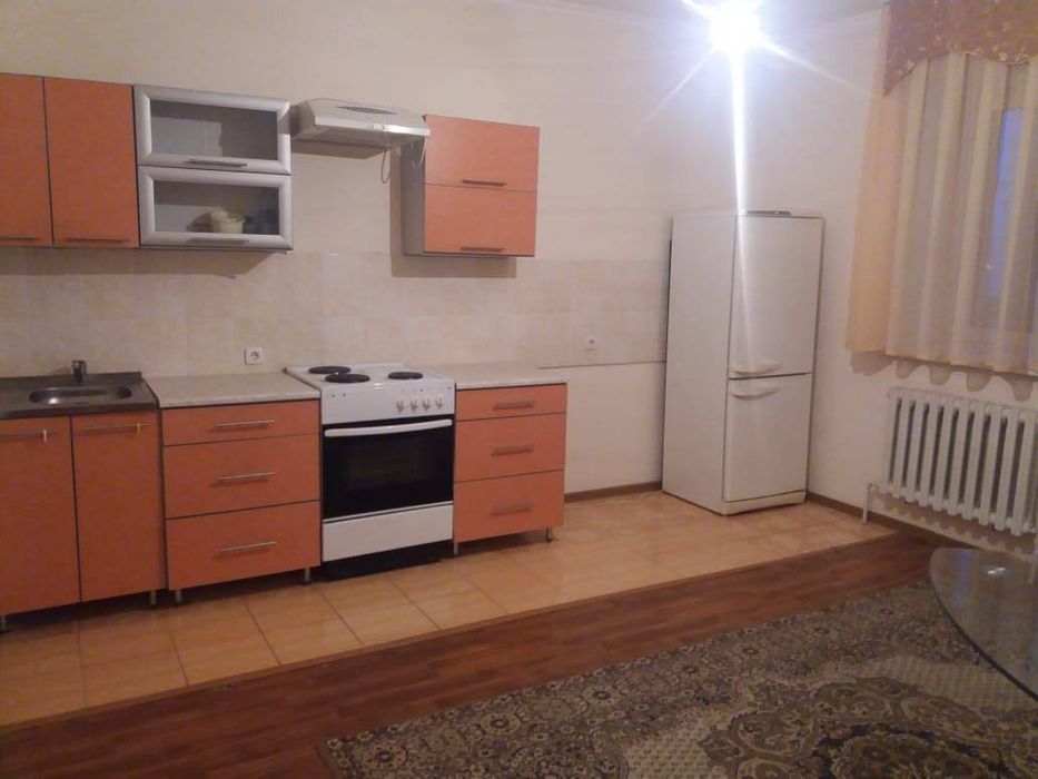 Кора камиш 2/4 ижара оилага Беруни метро якин ичи пустой уй