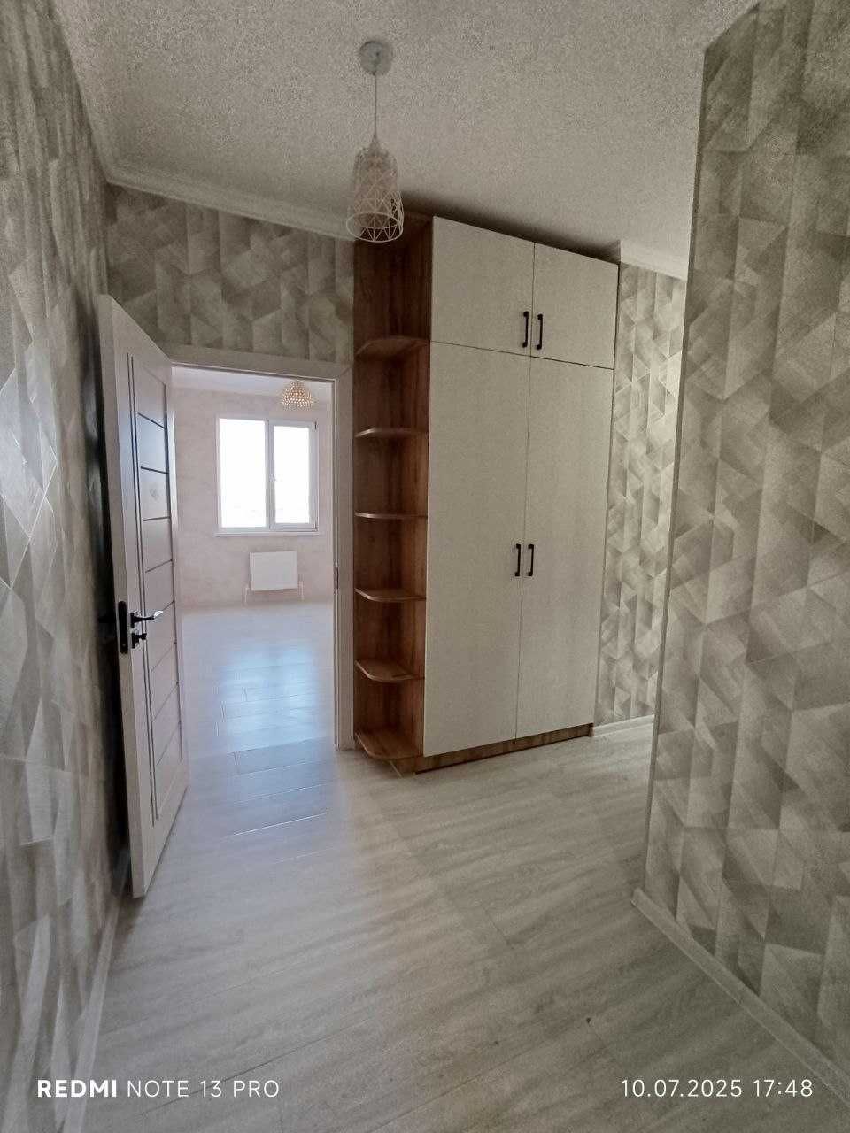 Срочно, продаётся квартира 2-ух комнатный квартира.