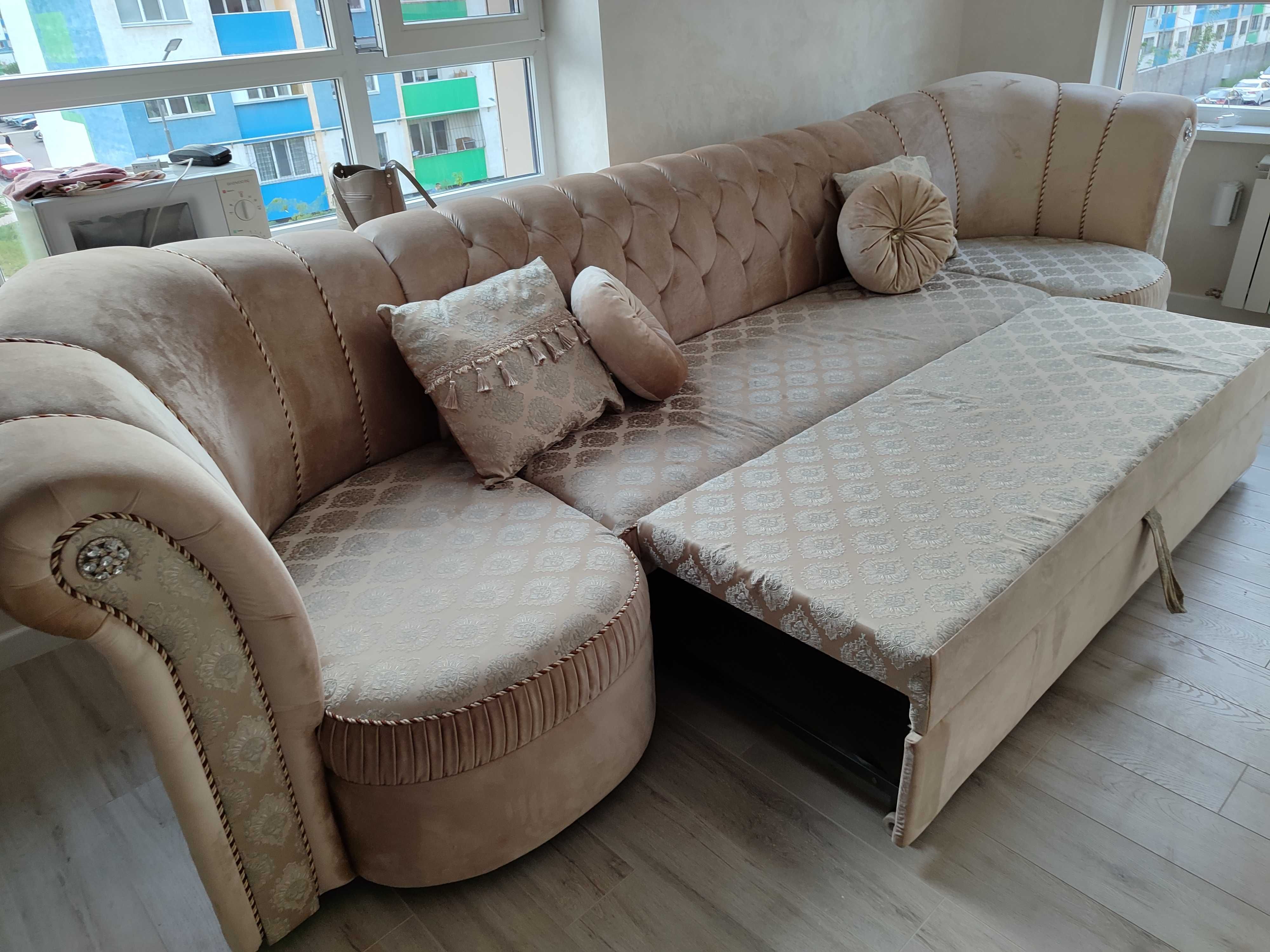Диван 3,80 в хорошем состояний