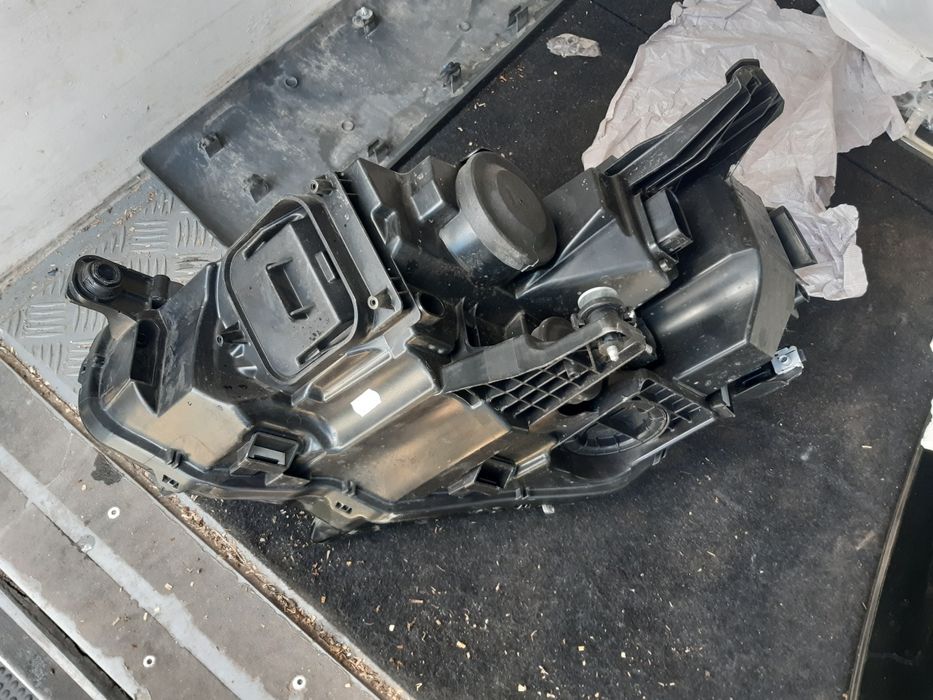 Десен фар audi A3