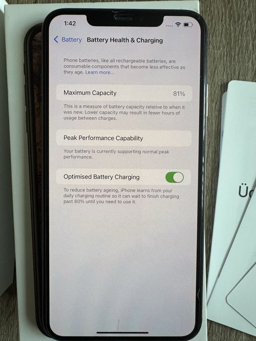 Продавам перфектен iphone XS Max Rose Gold 64GB